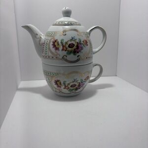 Tea for one. Teapot, Tea Cup & Saucer  Used.Nice condition Royal Scotland Floral